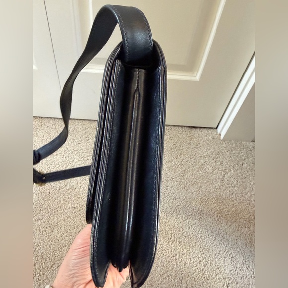 Vintage Gucci Shoulder Bag w Horsebit detail Navy and Gold - Picture 5 of 10